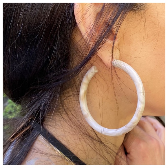 ShopEvelynne Jewelry - BEIGE MARBLE PRINT GORGEOUS HOOP EARRINGS
